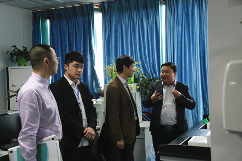 热烈欢迎新加坡工程院院士、美国电子工程院（IEEE Fellow）连勇院士到访高圣医药研发中心交流考察！-3-500X.jpg